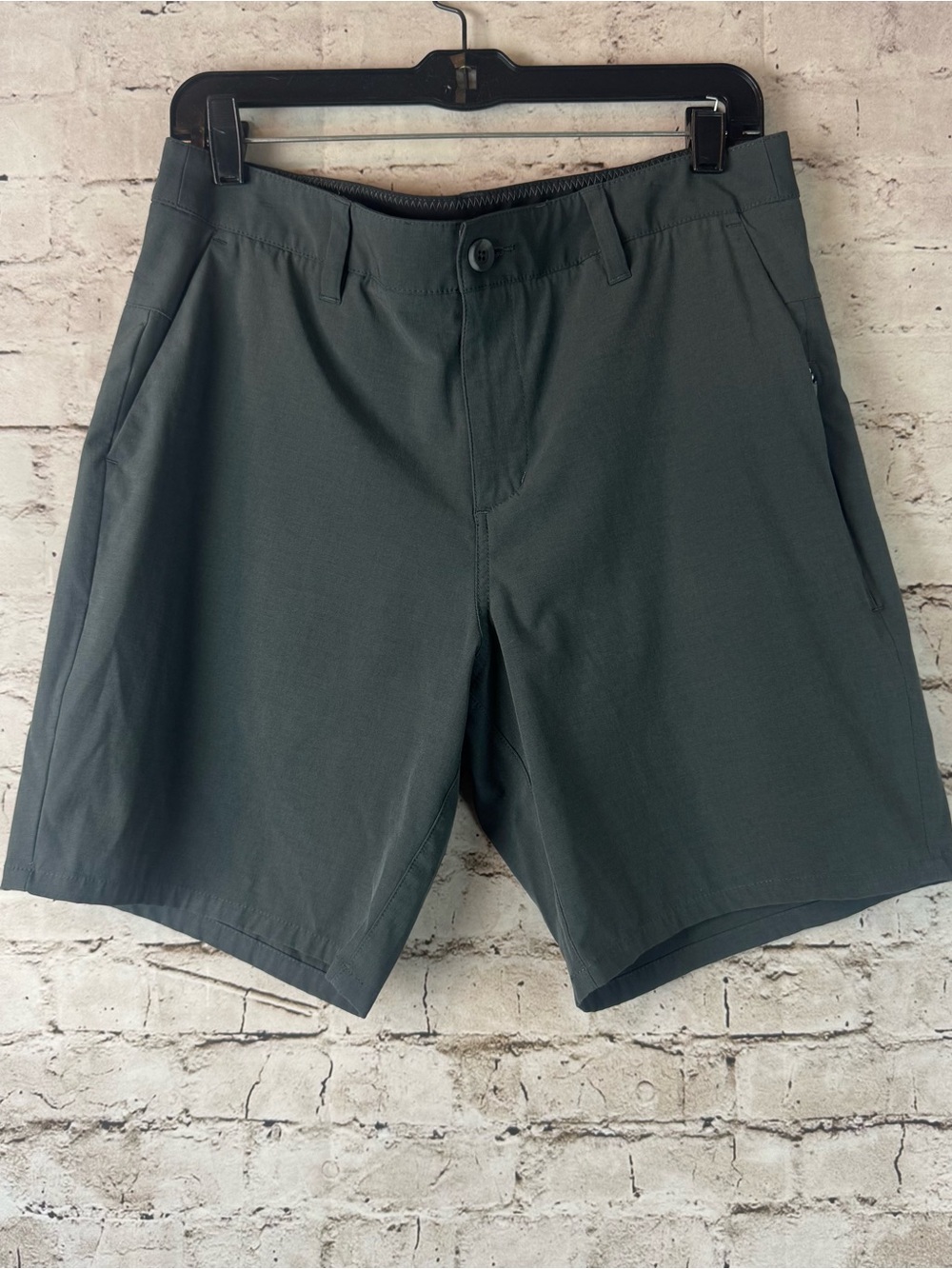 Vuori Men's Size 30 Aim Shorts V368 Dark Grey Golf Travel Everyday  $74 Stretch - Picture 2 of 12